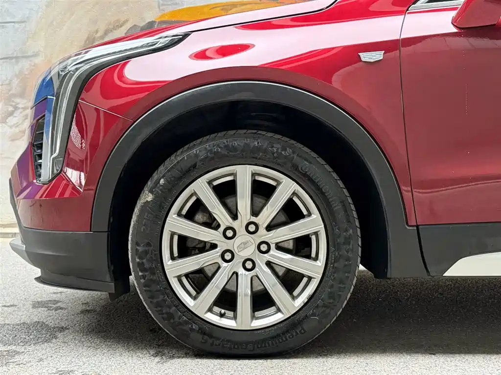 Cadillac XT4 2018 28T FWD Leading Edition фото 6