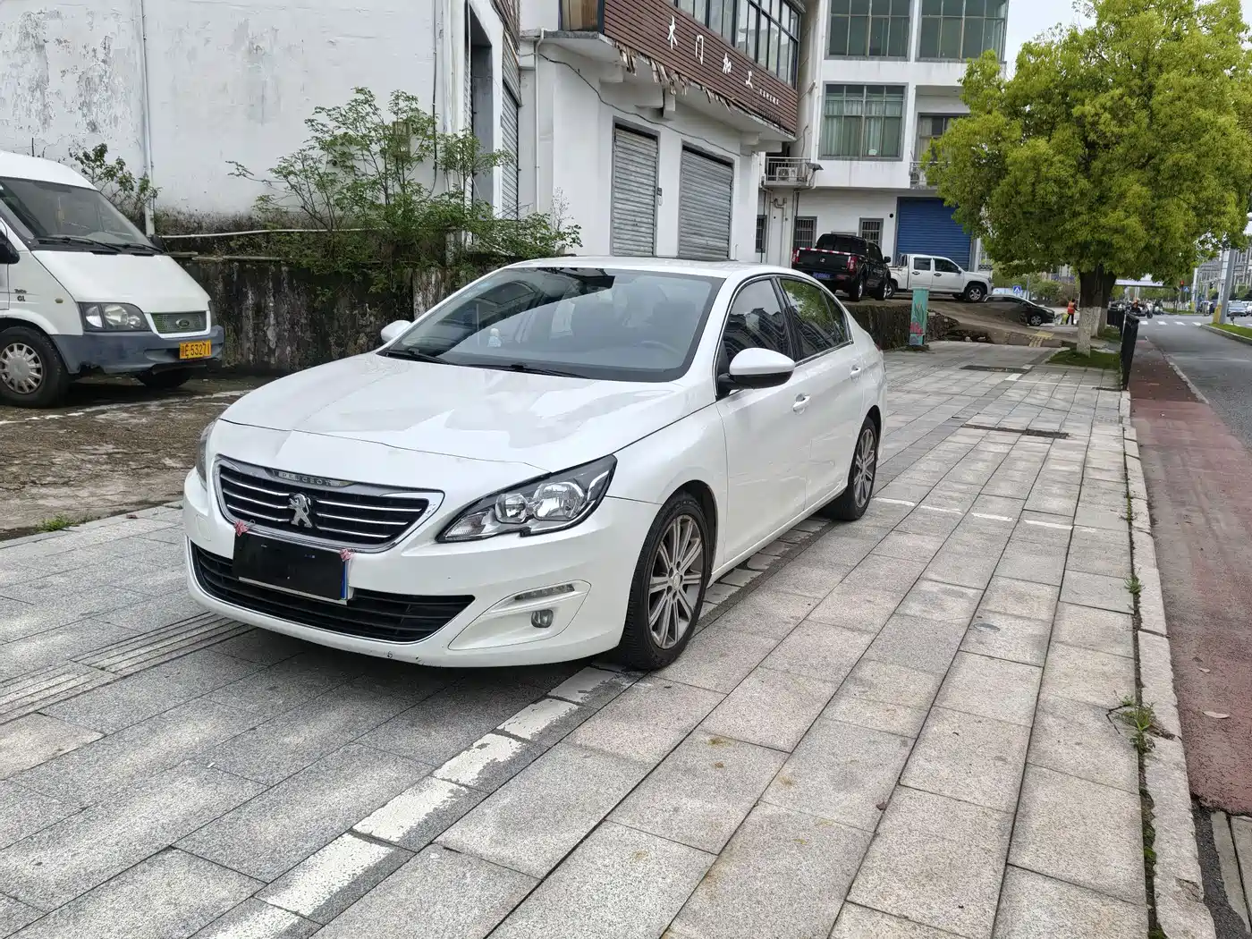 Peugeot 408 2014 1.8L Automatic Luxury Edition