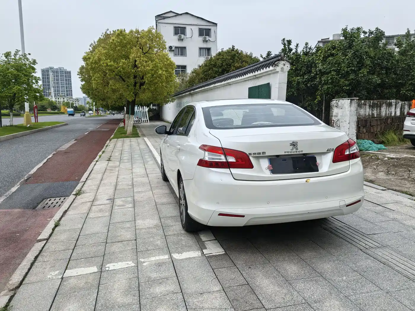 Peugeot 408 2014 1.8L Automatic Luxury Edition фото 6