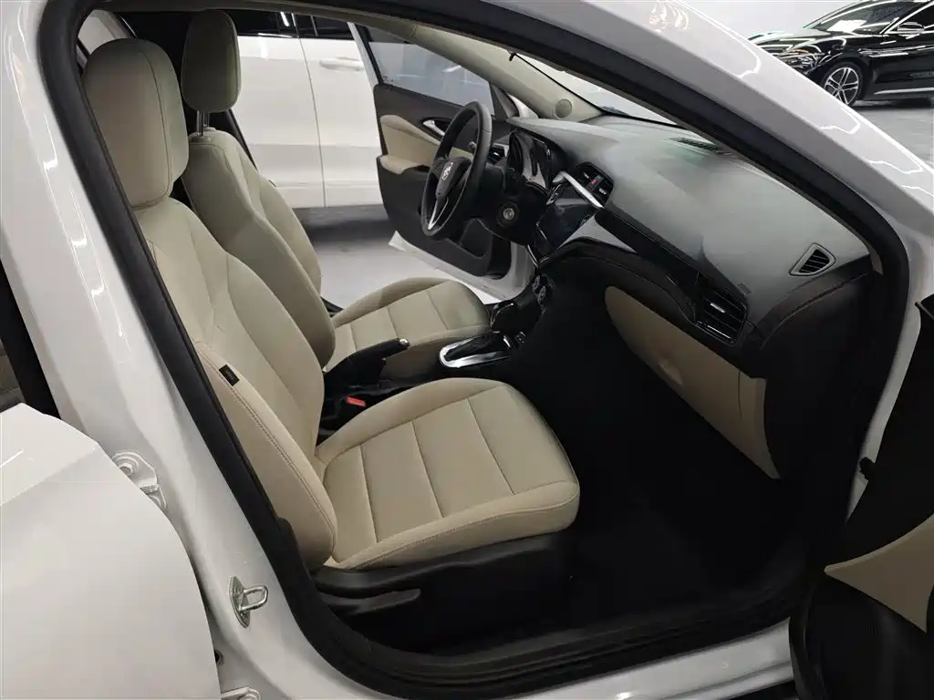Buick Excelle 2020 15N CVT Elite фото 10