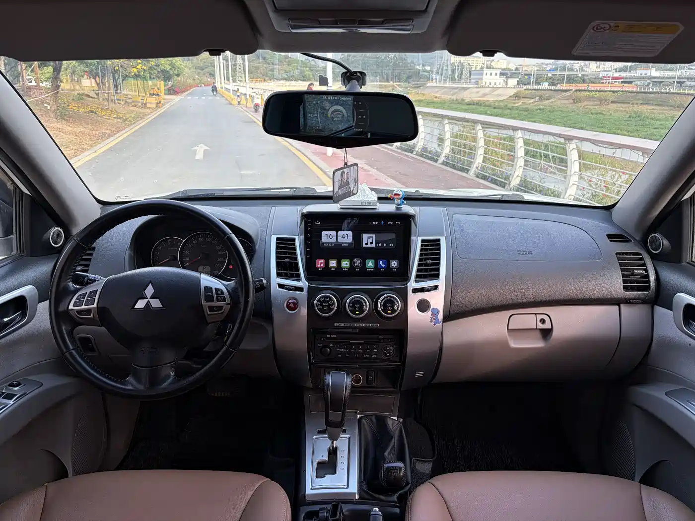 Mitsubishi Pajero Sport 2013 3.0L AWD Executive фото 7
