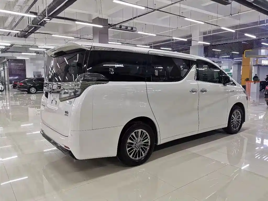 Toyota Vellfire 2019 Hybrid 2.5L HV Luxury Edition фото 9