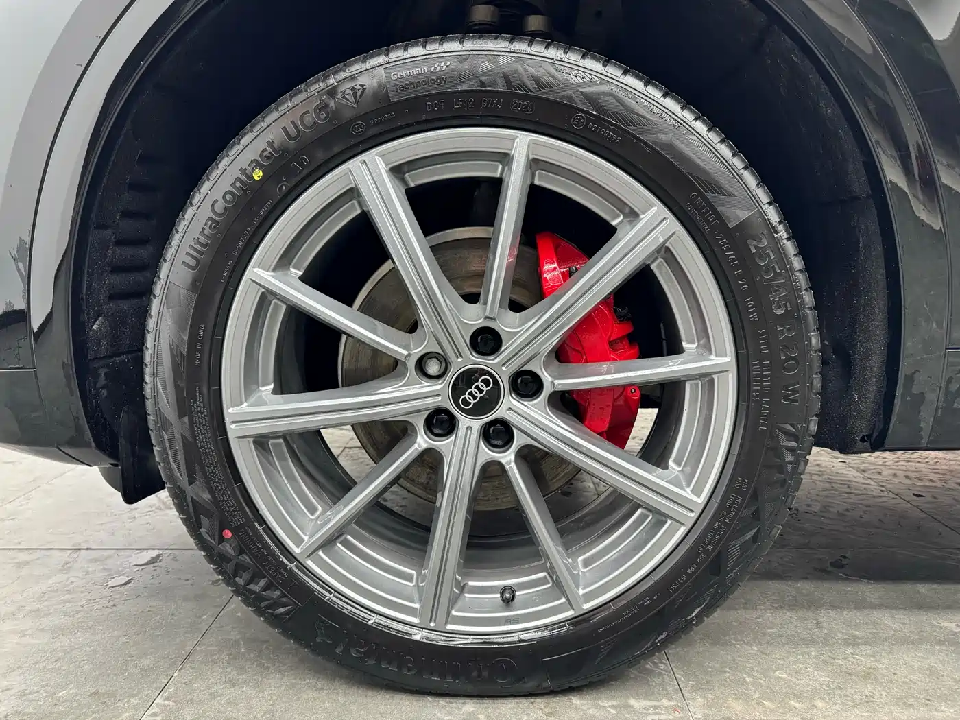 Audi Q5L 2024 Model 40 TFSI Luxury Dynamic фото 6