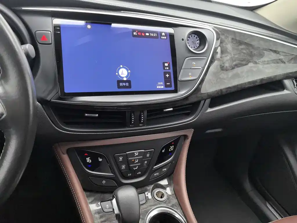 صورة 12 - Buick Envision Plus