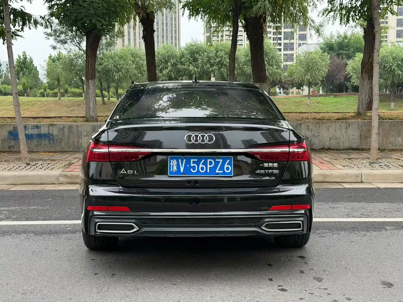 Фото 8 - Audi A6L