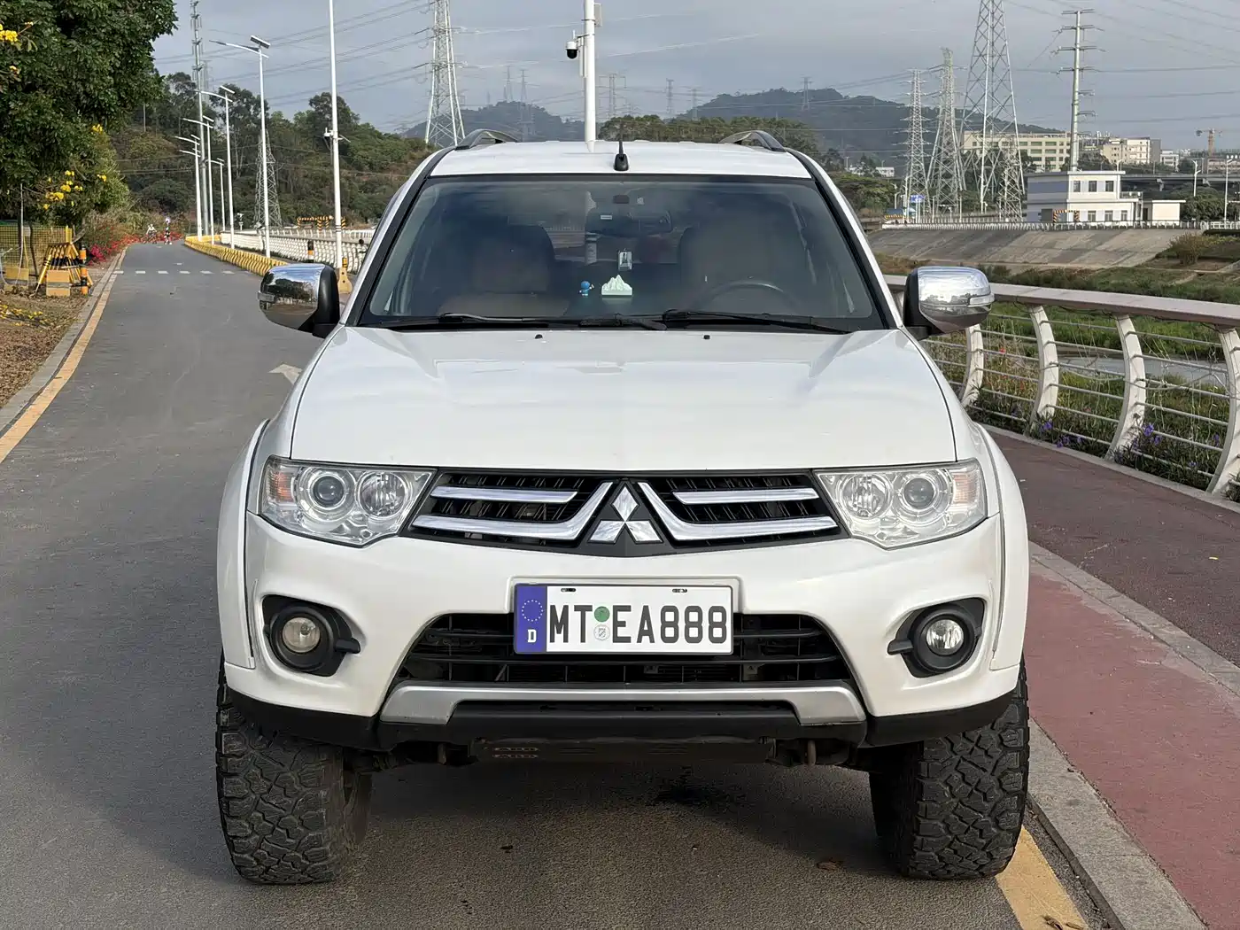 Mitsubishi Pajero Sport 2013 3.0L AWD Executive фото 2