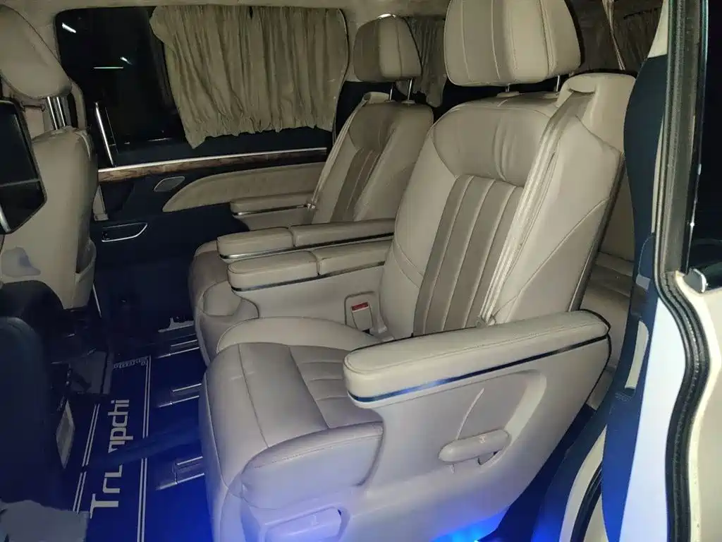 GAC Trumpchi Trumpchi M8 2018 320T Flagship Edition фото 15