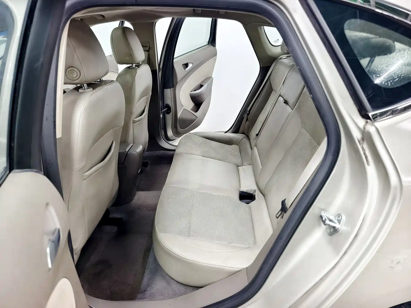 Buick Excelle 2013 GT 1.6L Automatic Fashion Edition фото 13