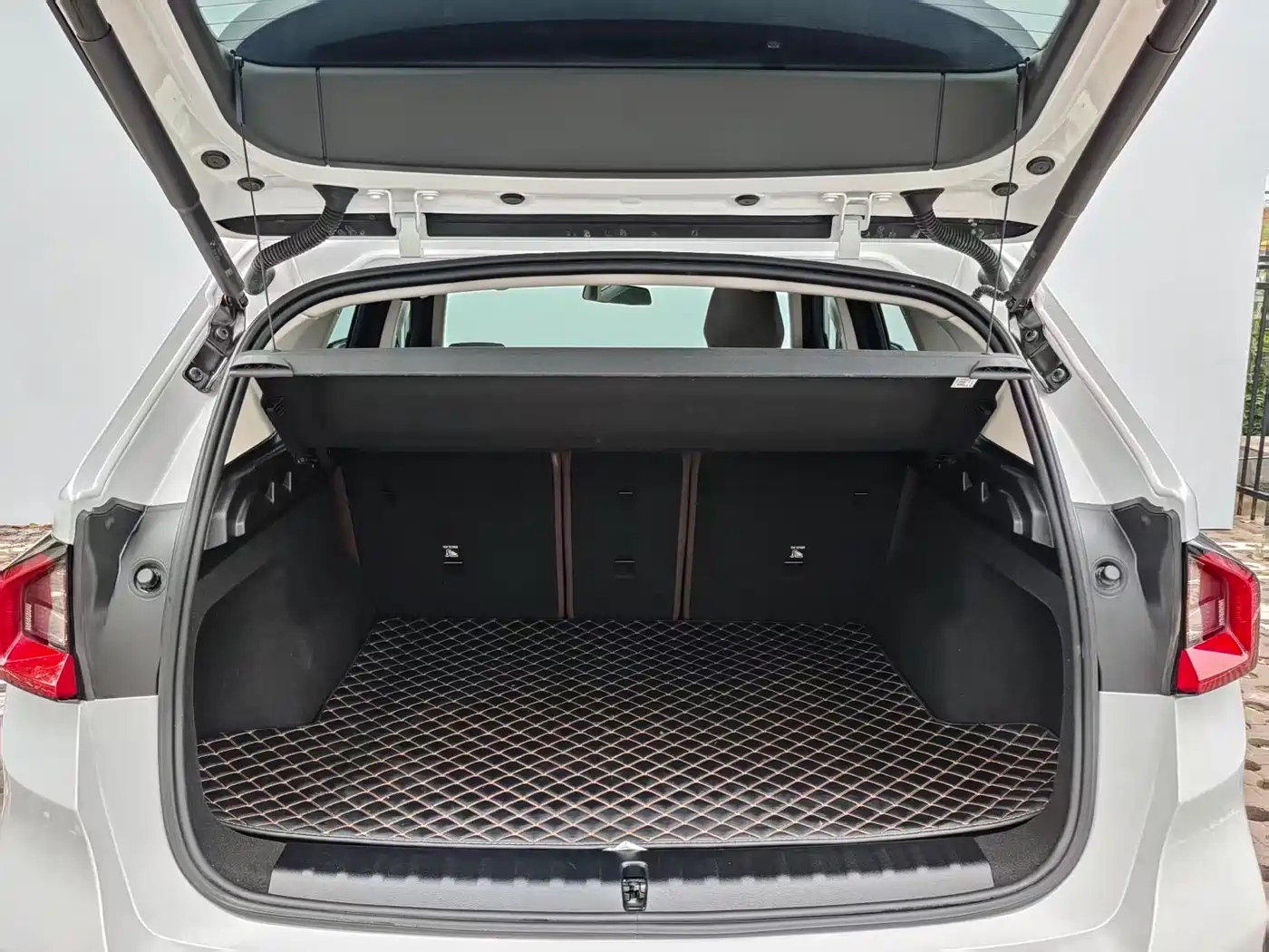 BMW X1 2023 sDrive20Li X Design Package фото 18