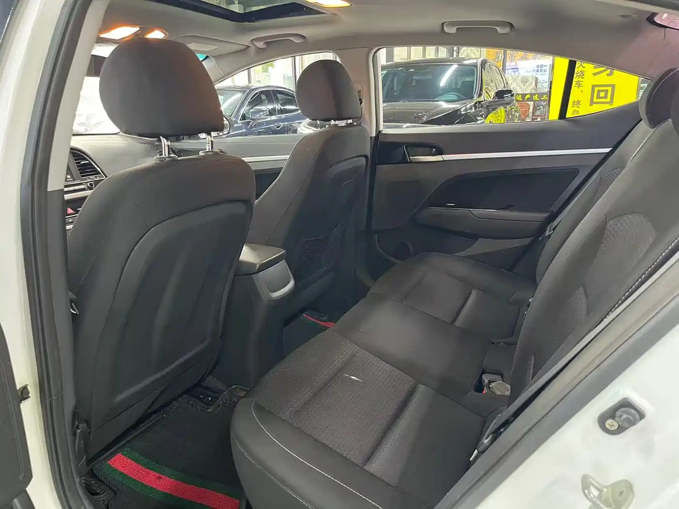 Hyundai Elantra 2016 Model 1.6L Automatic Smart Elite фото 8
