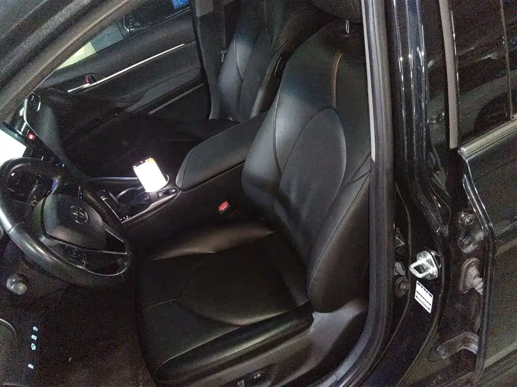 Toyota Camry 2023 2.0GVP Leading Edition фото 15