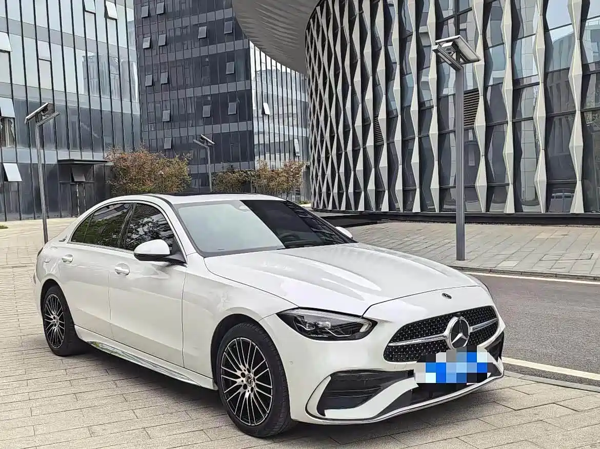Mercedes-Benz C-Class 2023 Facelift C 200 L Sport Edition фото 3