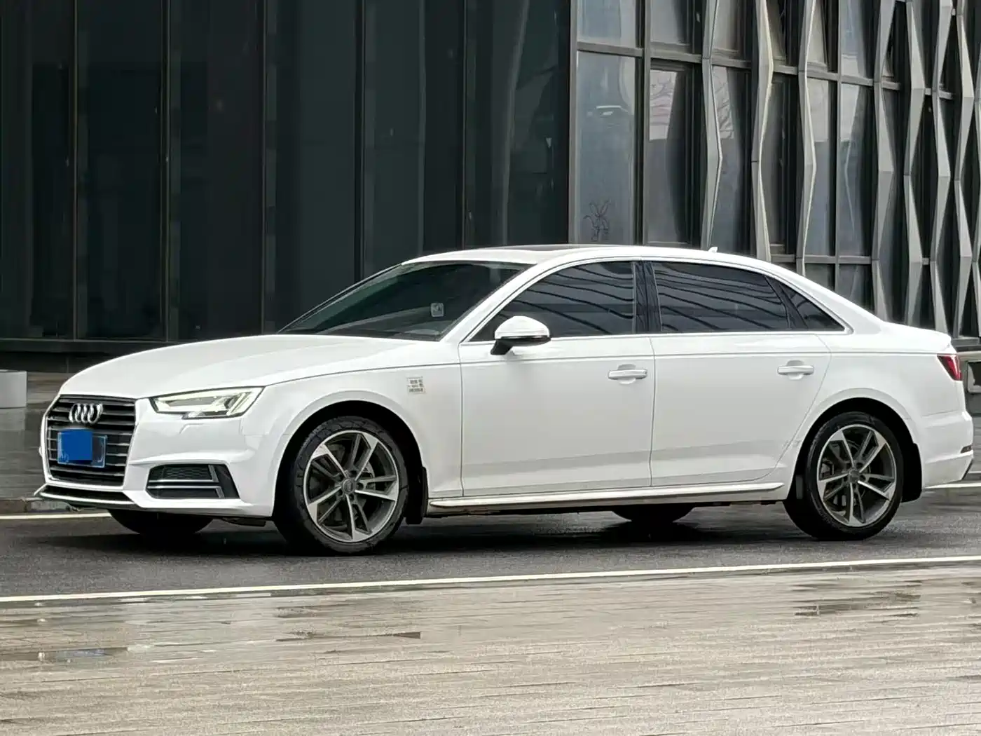 Audi A4L 2019 40 TFSI Progressive (China VI)