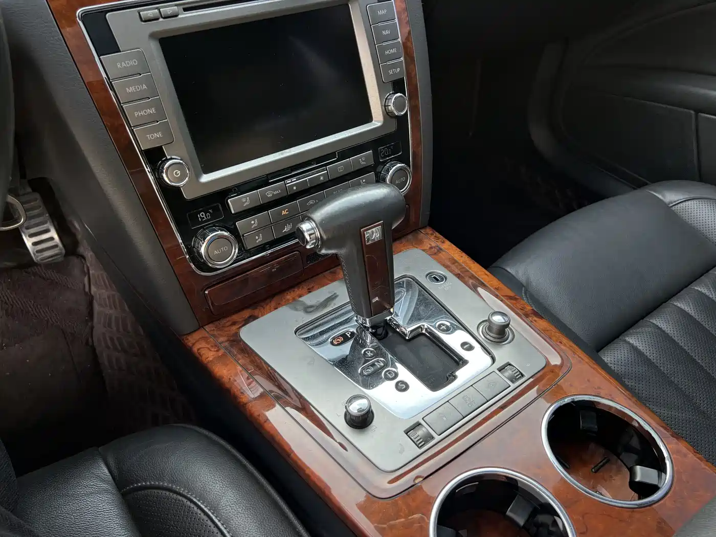 Volkswagen Phaeton 2012 3.0L Business фото 13