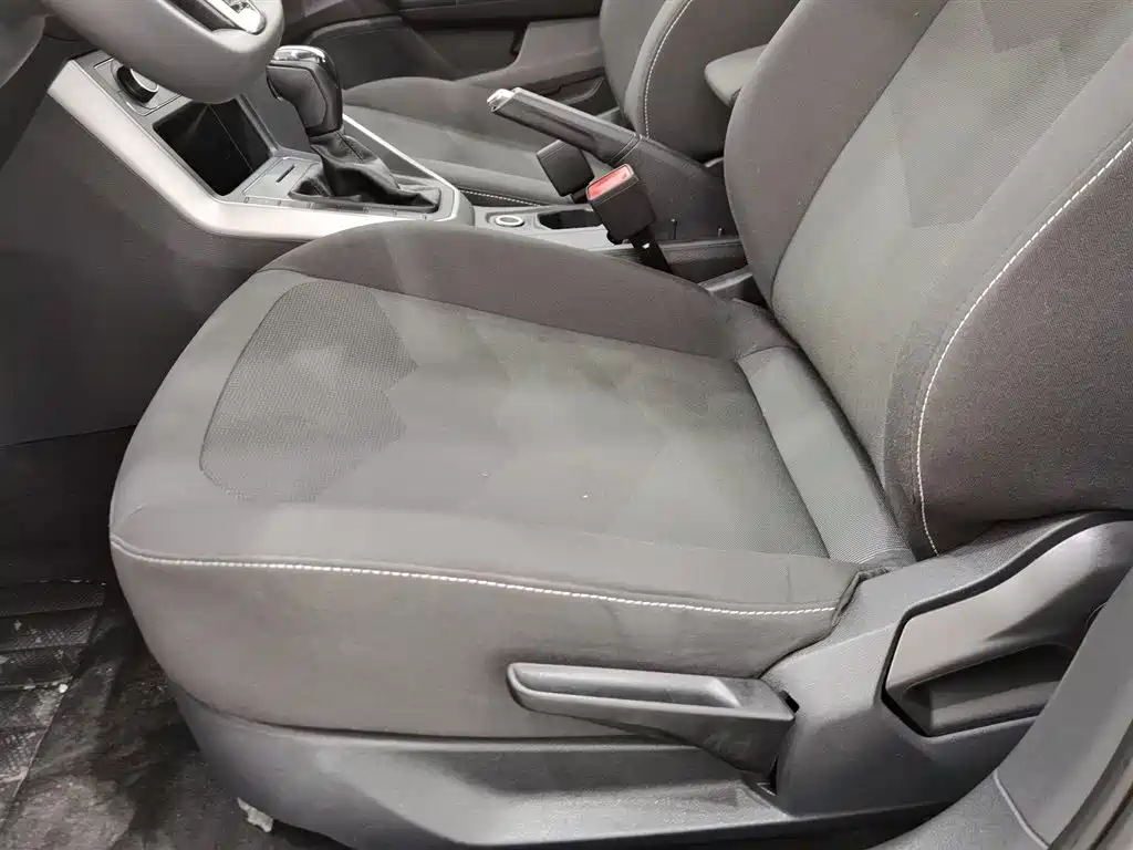 Volkswagen Polo 2019 Plus 1.5L Automatic Panorama Enjoyment Edition фото 20