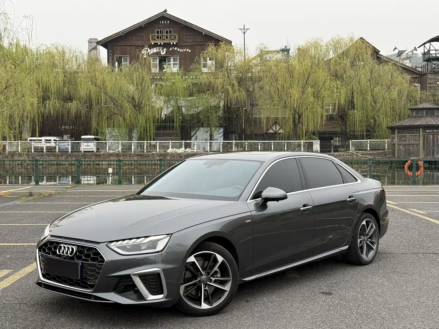 Audi A4L 2020 40 TFSI Fashion Dynamic Edition