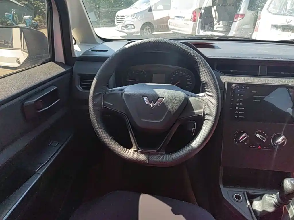 Wuling Motors Wuling Hongguang PLUS 2021 2020 1.5L Manual Standard 5-seater
