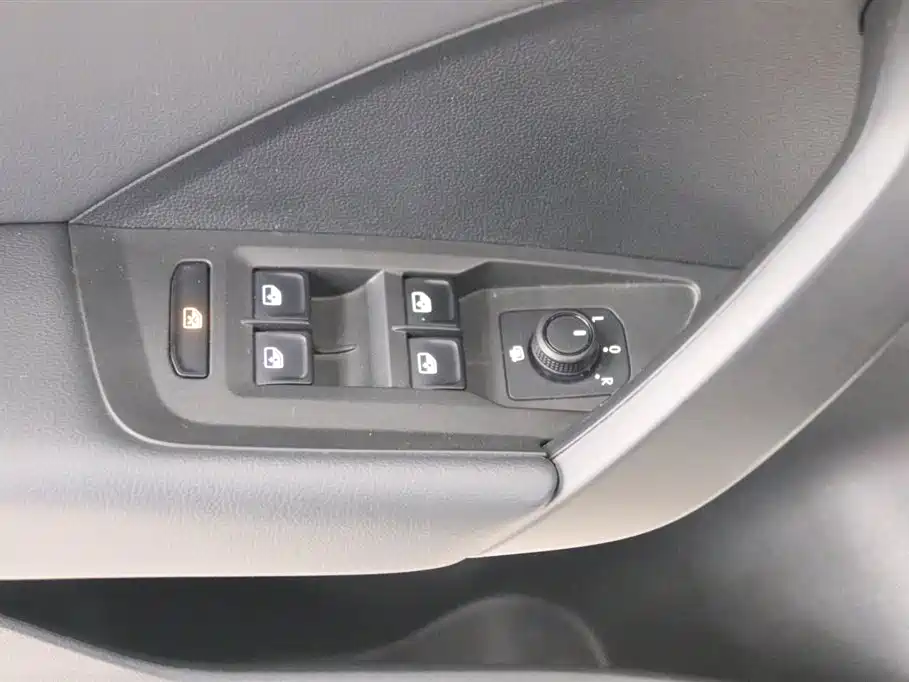 Volkswagen Tharu New Energy 2021 2021 Panorama Premium Edition