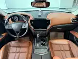Photo 7 - Maserati Ghibli