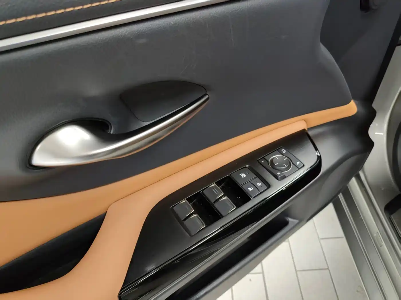 Lexus ES 2021 200 Excellence Edition фото 15