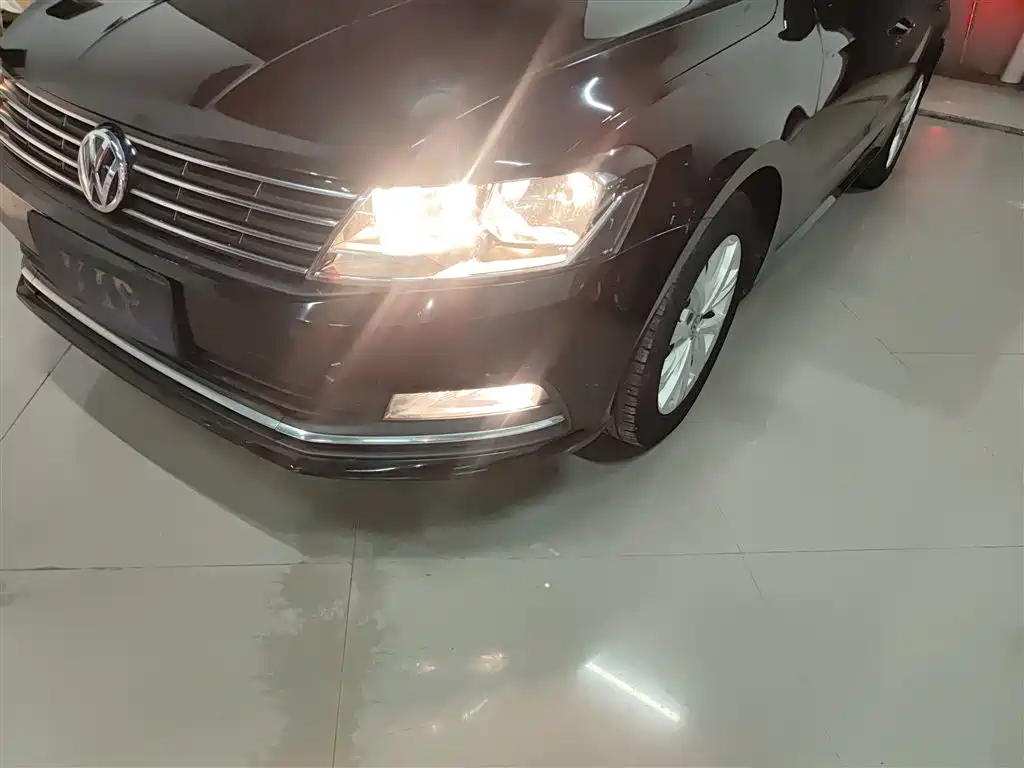 Volkswagen Lavida 2017 1.6L Manual Comfort Edition фото 24