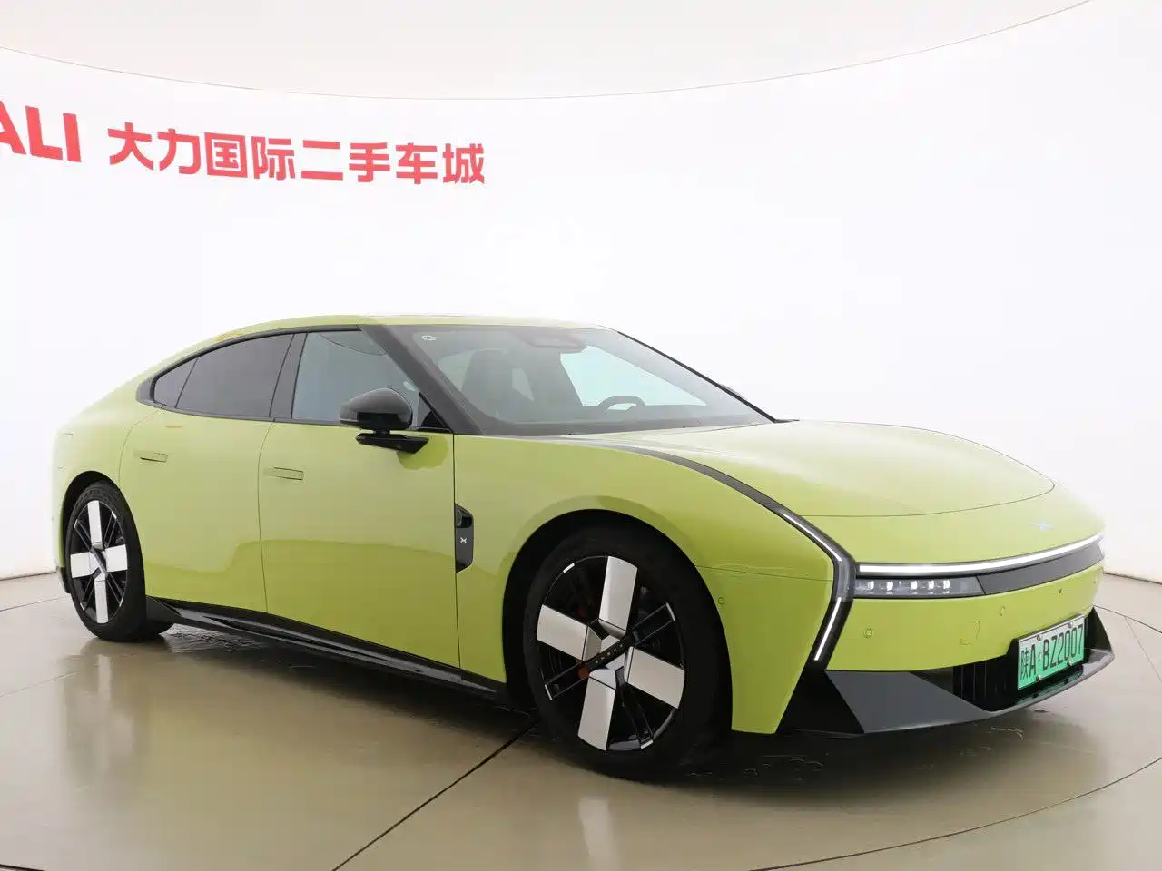 Фото 4 - XPeng P7