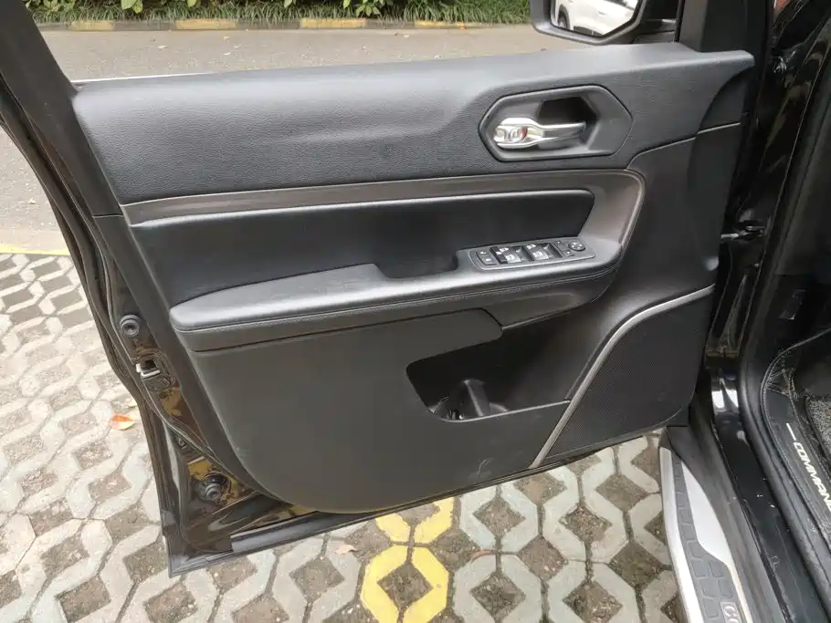 Jeep Commander 2019 2018 2.0T 2WD Advance Edition China VI
