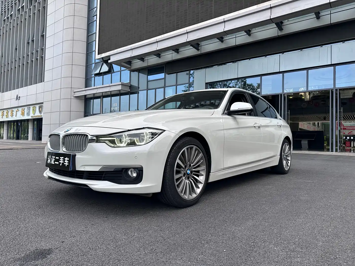 BMW 3 Series 2019 320Li Fashion Type фото 2