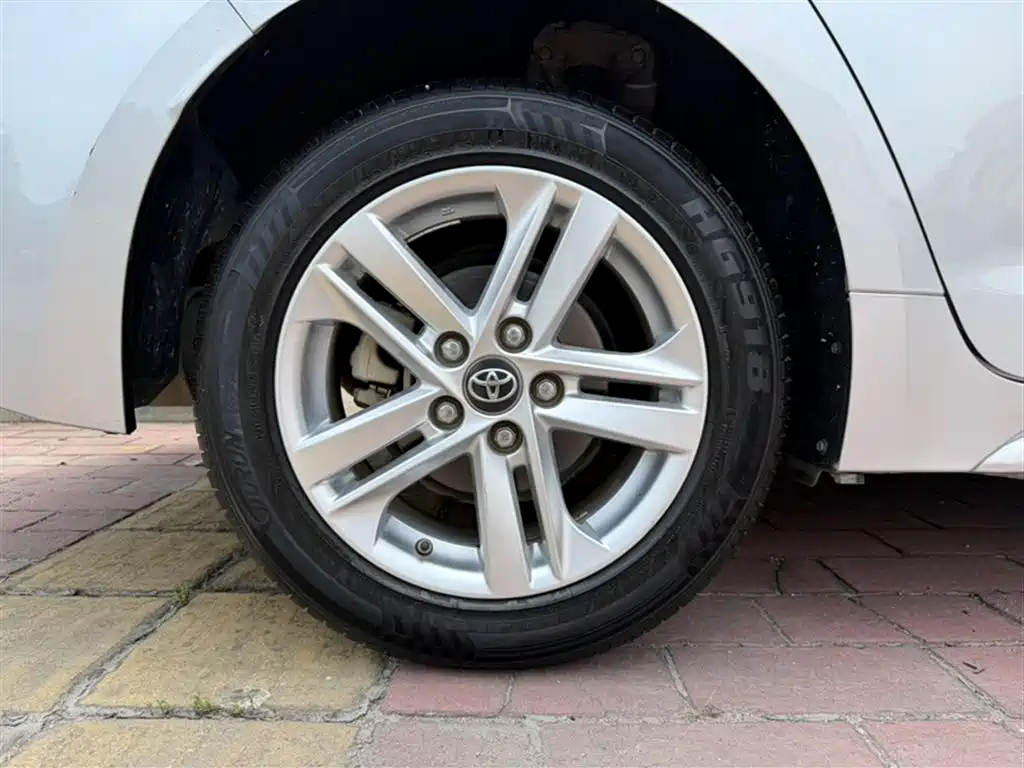 Toyota Levin 2021 185T CVT Luxury Edition фото 25