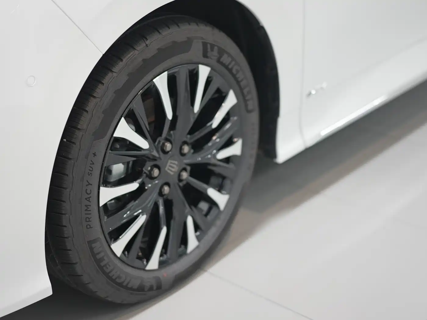 Toyota Vellfire 2024 Crown Hybrid 2.5L Executive Premium Edition фото 9