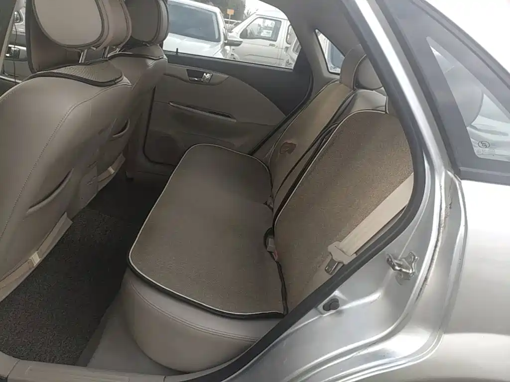 Фото 17 - Buick Excelle