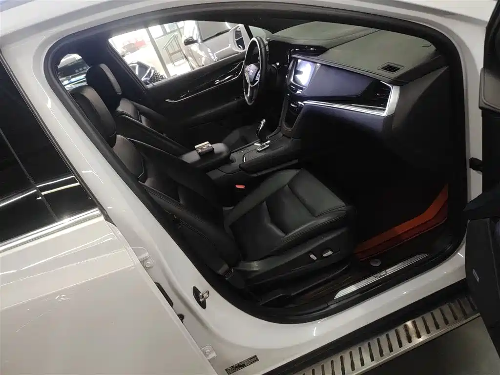 Cadillac XT5 2018 28E AWD Technology Model фото 16