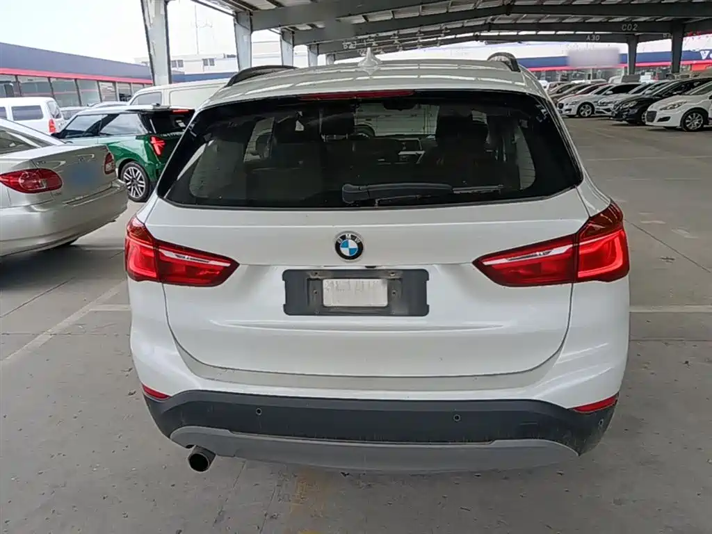 BMW X1 2016 sDrive18Li Fashion Model фото 6