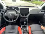 Photo 11 - Peugeot 2008