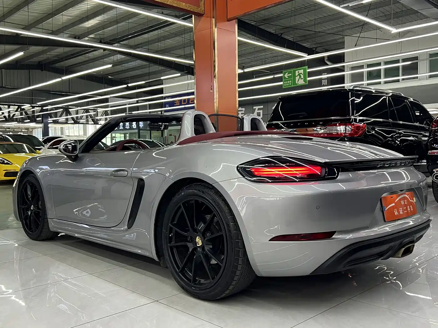 Porsche 718 2018 Boxster 2.0T фото 8