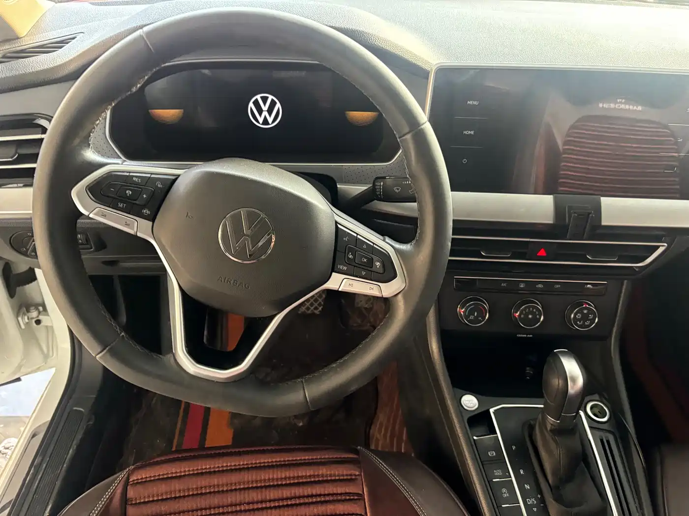 Volkswagen Lavida 2023 300TSI DSG Starlight Full Comfort Edition фото 8