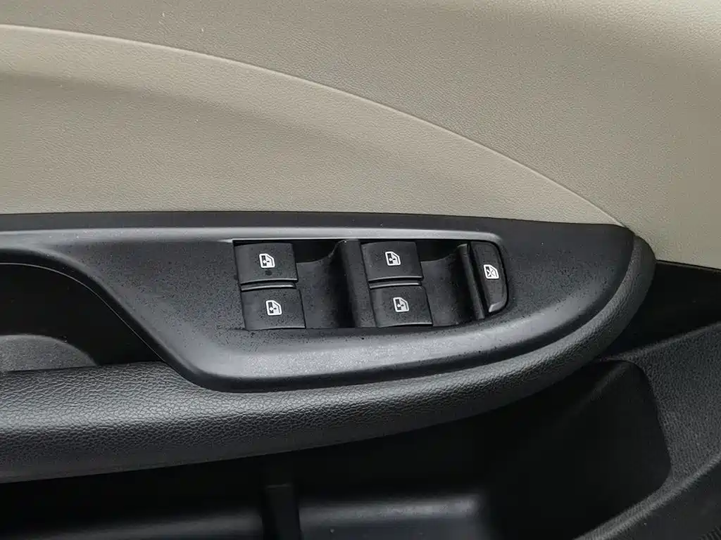 Photo 9 - Buick Excelle