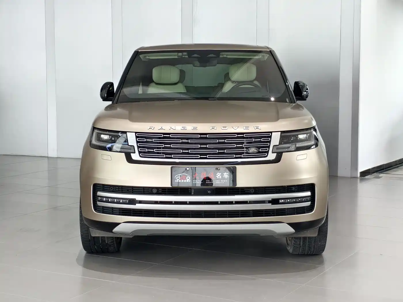 Land Rover Range Rover 2023 4.4 V8 530PS Launch Edition фото 2
