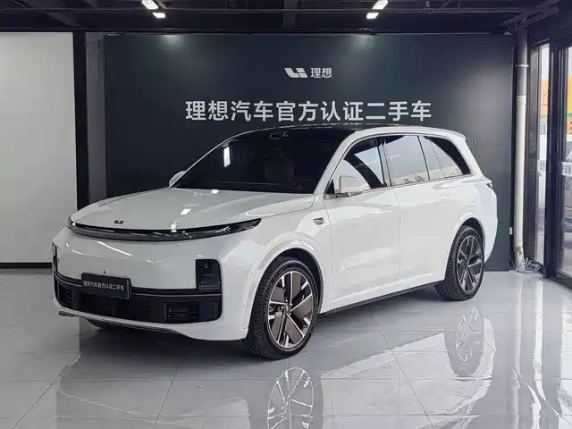 Li Auto Li Xiang L9 2025