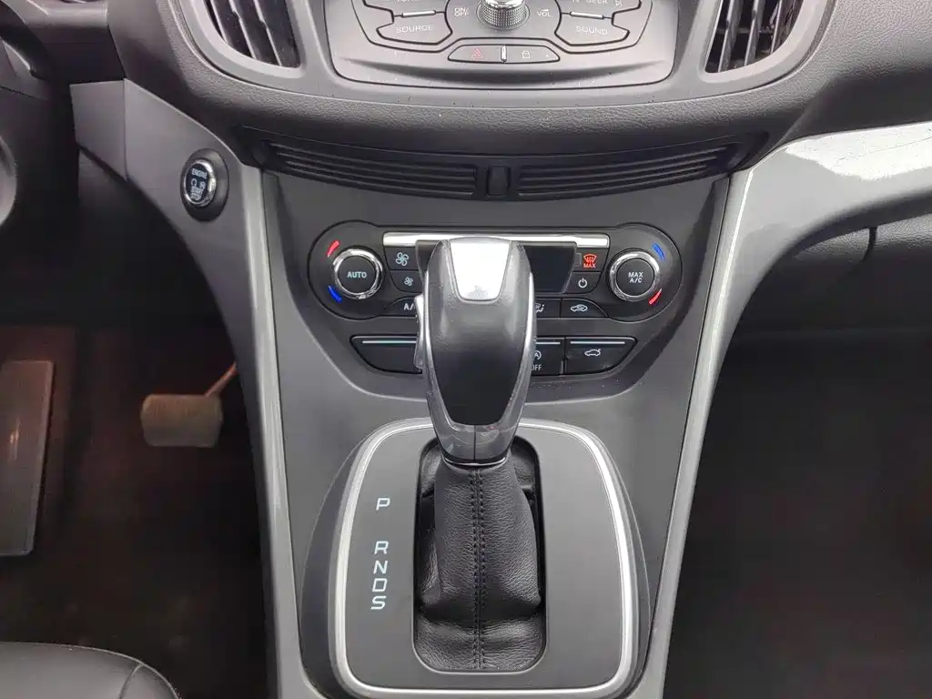 Фото 13 - Ford Kuga