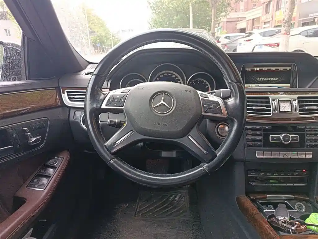Mercedes-Benz E-Class 2015 E 320 L 4MATIC фото 3