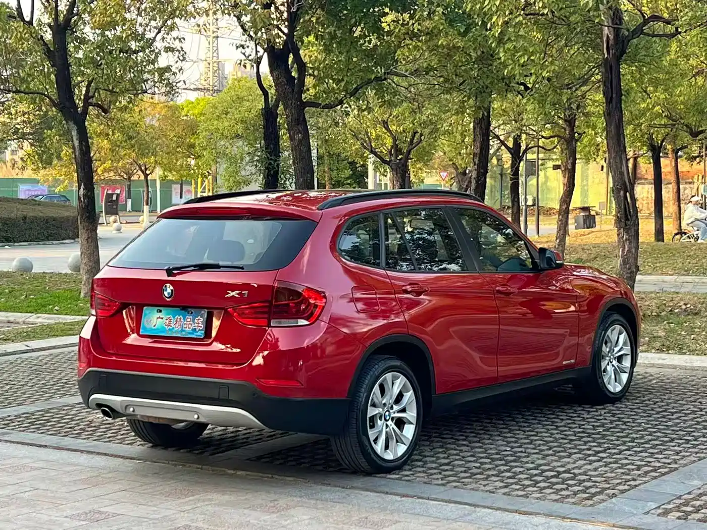 BMW X1 2013 sDrive18i Fashion фото 2