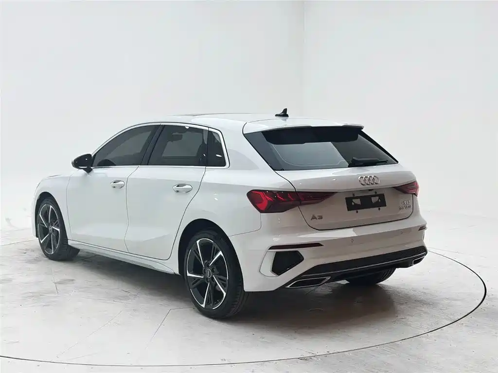 Audi A3 2022 Sportback 35 TFSI Style Sport фото 4