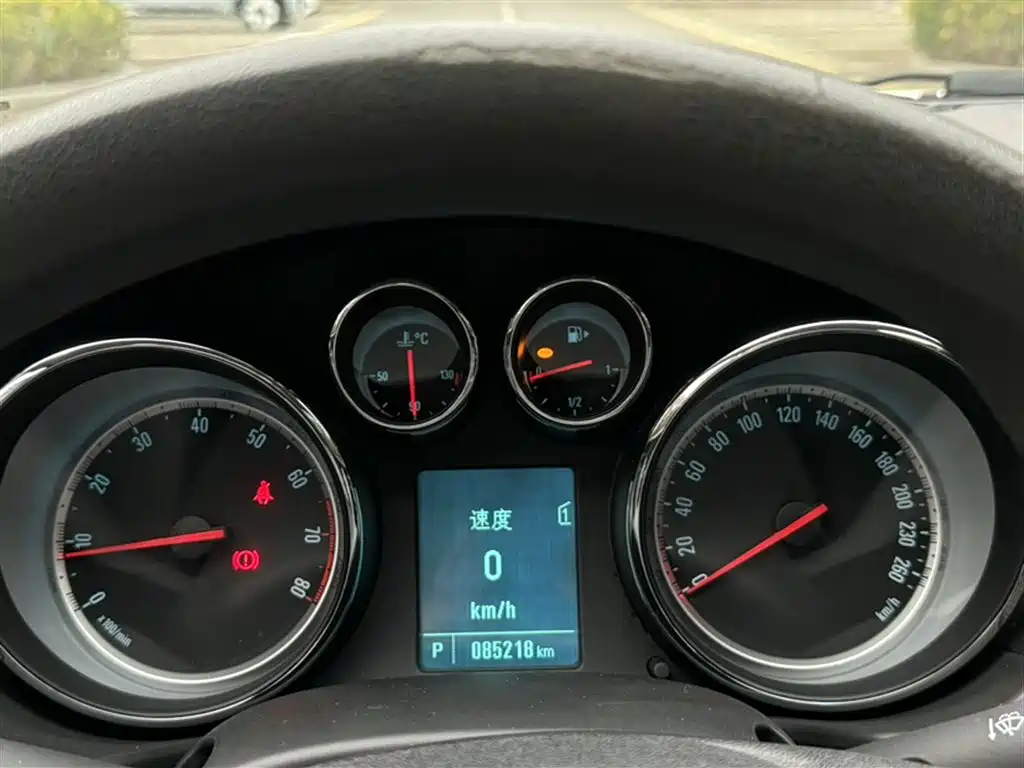 Buick Regal 2015 1.6T Leading Tech Edition фото 7