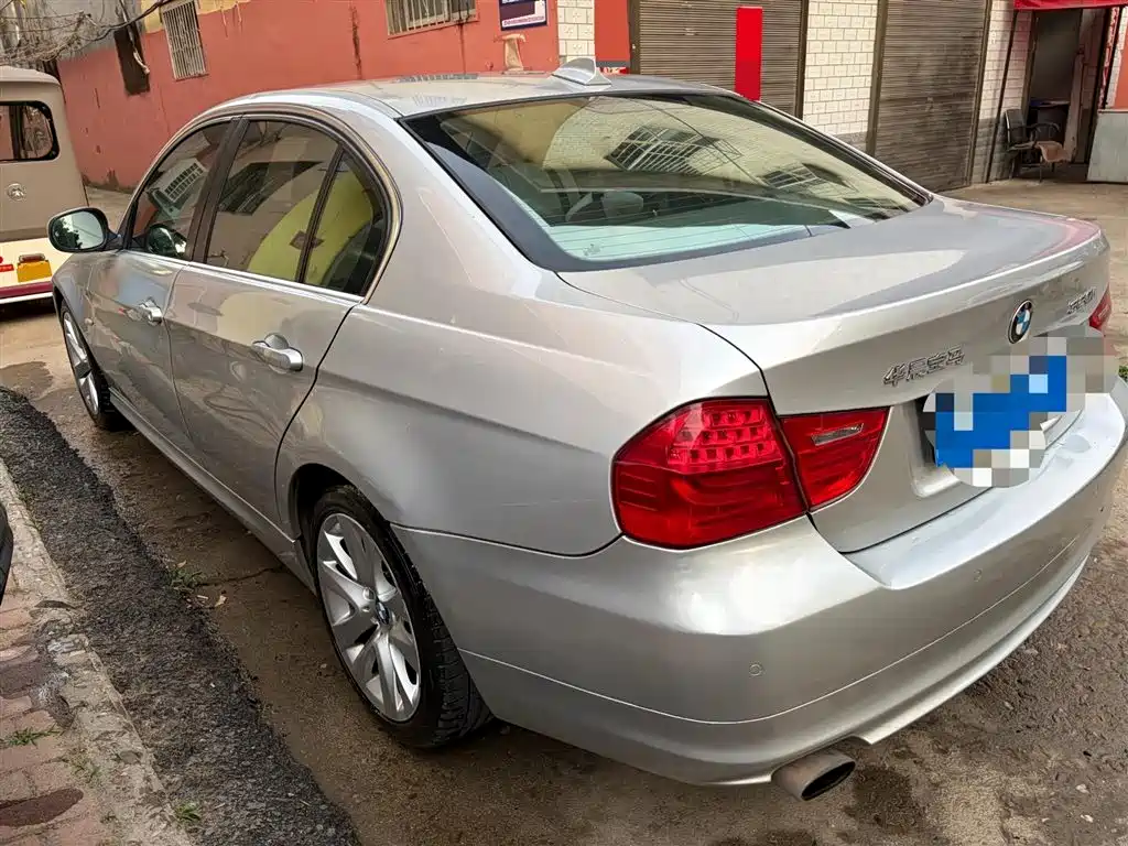 BMW 3 Series 2012 320i Luxury фото 6