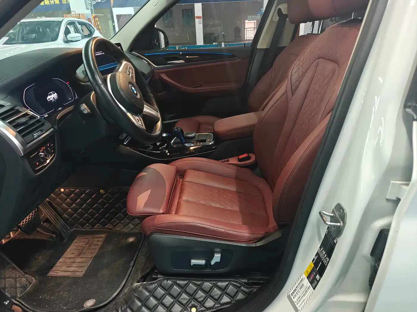 BMW iX3 2022 Leading Edition фото 3