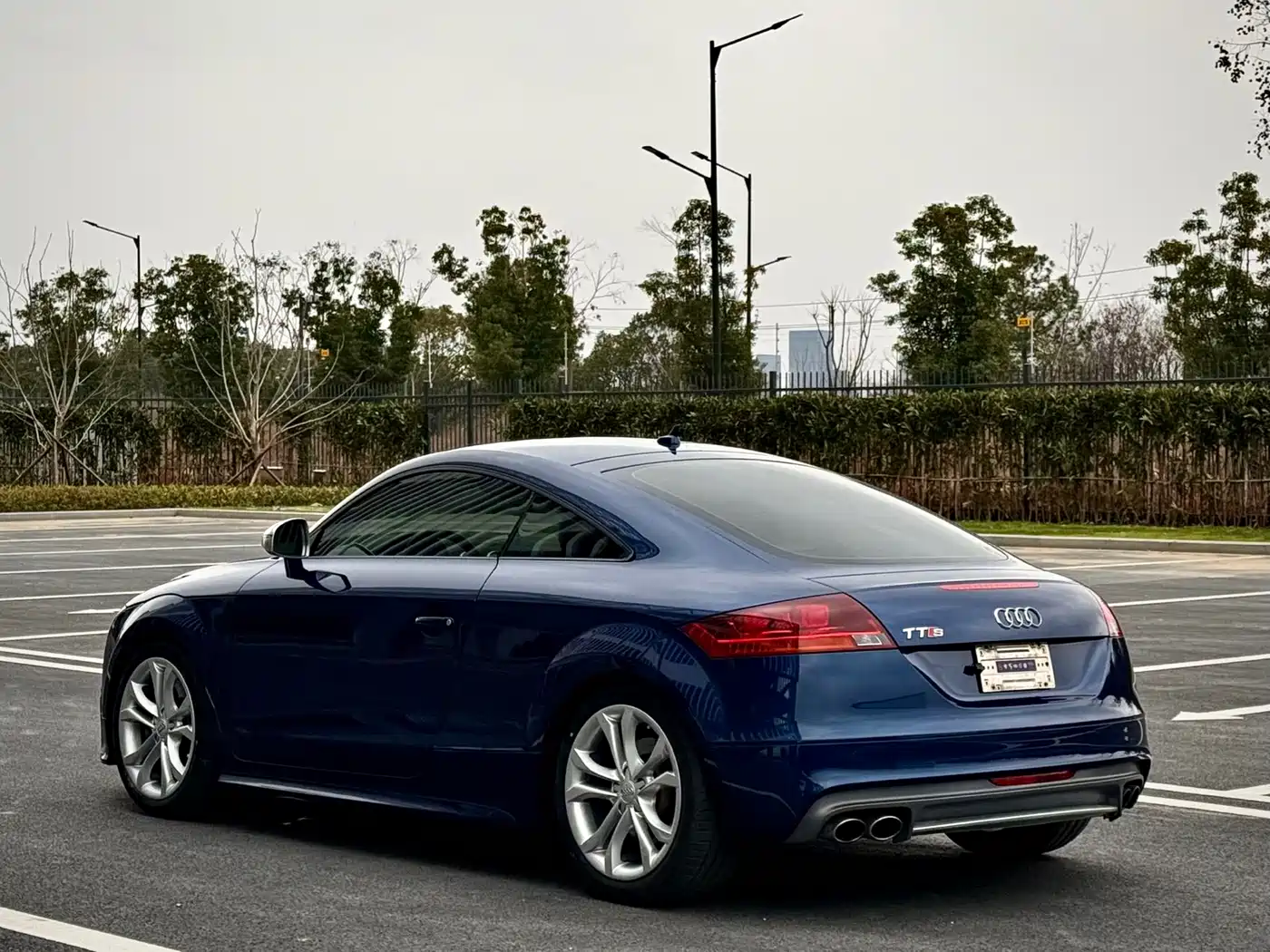 Audi TTS 2011 Model TTS Coupe 2.0TFSI quattro фото 4