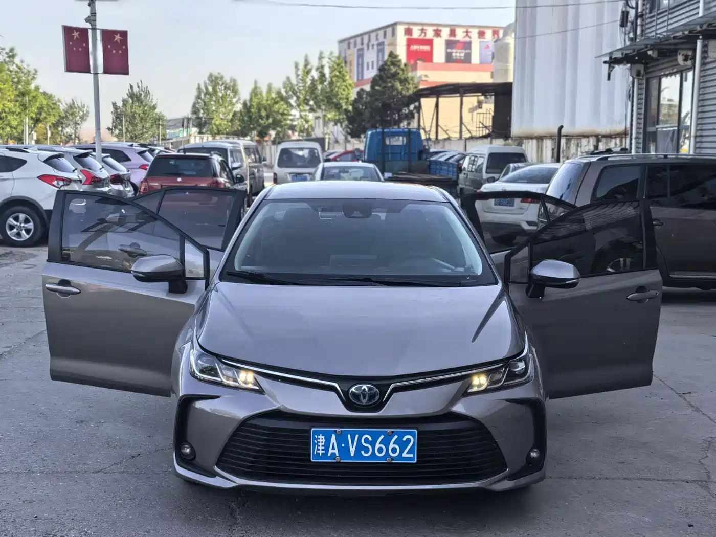 Toyota Corolla 2021 Hybrid 1.8L E-CVT Pioneer Edition фото 7