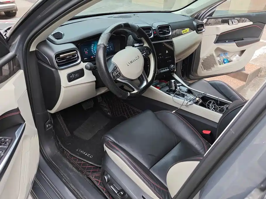 Lynk & Co 02 2019 2018 Model 1.5T DCT 2WD Yao Pro Edition China V
