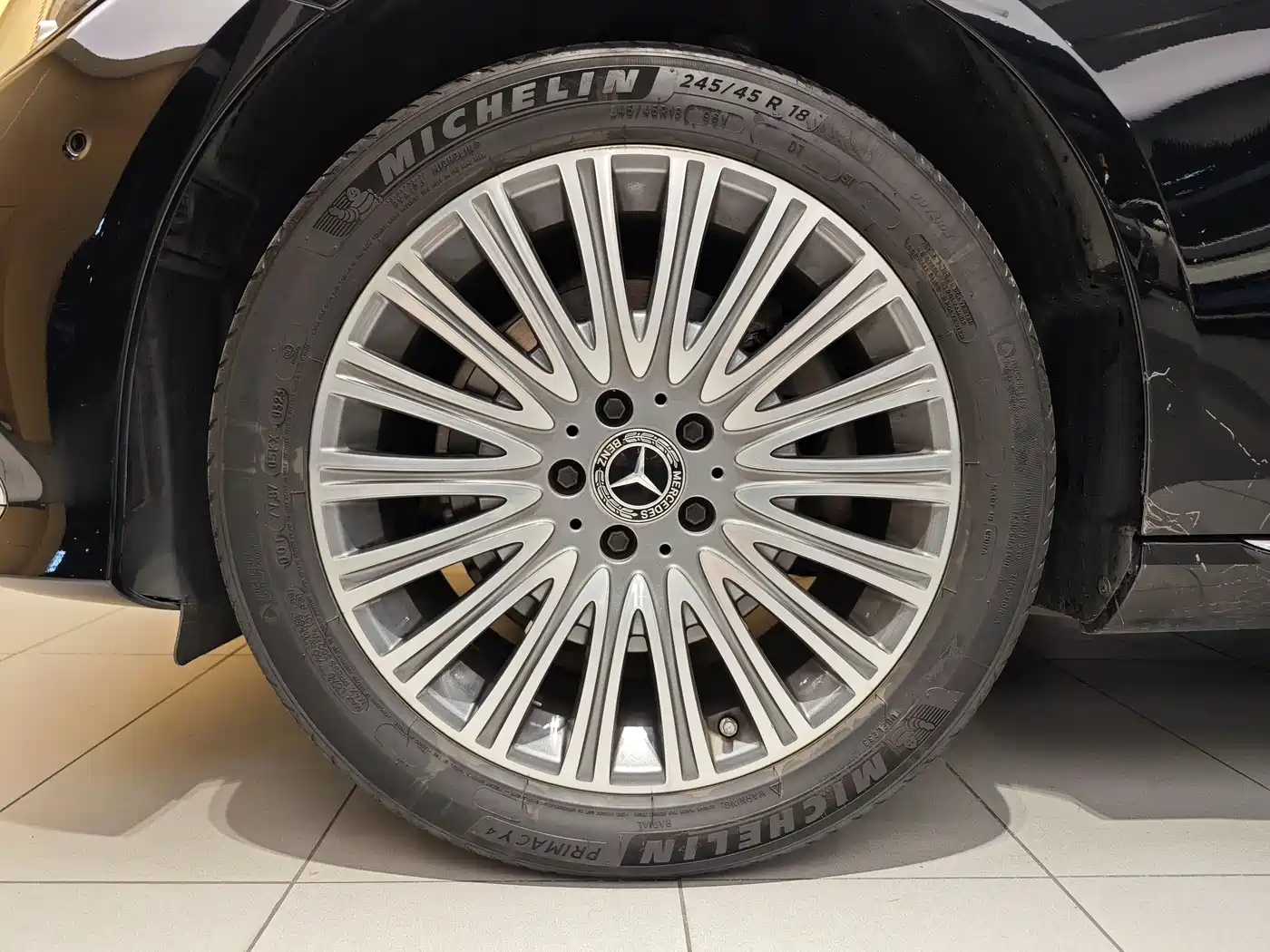 MERCEDES-BENZ E CLASS